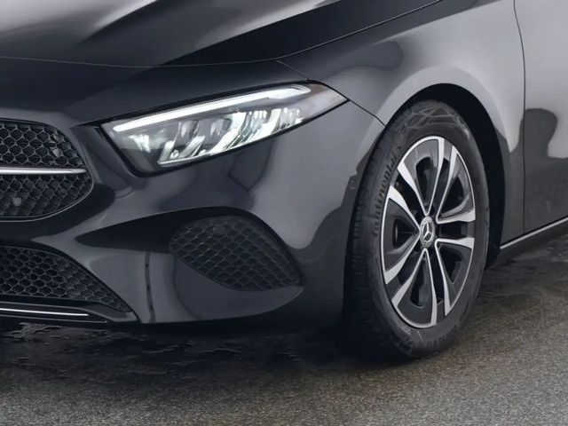 Mercedes-Benz A 180 LENKRADHEIZUNG LED HP USB PAKET