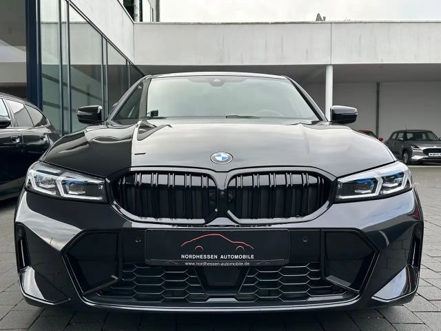 BMW 320 320i M-Sport Sedan