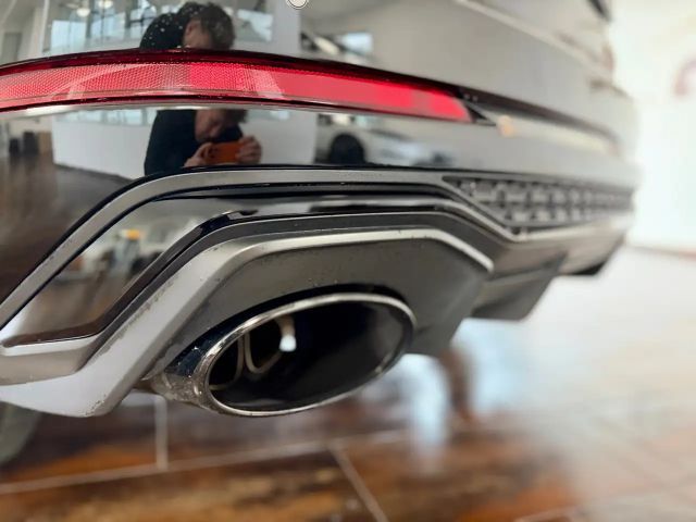 Audi RS Q3 RSQ3 2,5 TFSI *GARANTIE* SONOS* PANO* OP SCHWARZ*