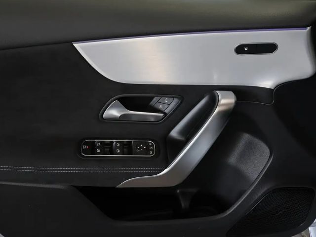 Mercedes-Benz A 200 AMG Line