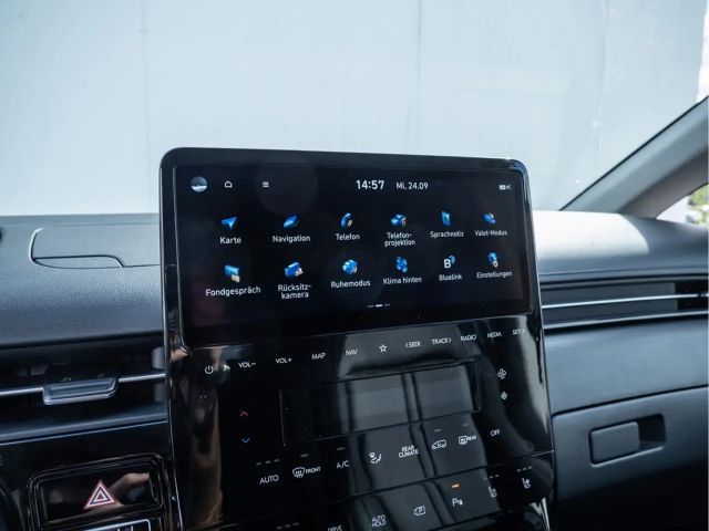 Hyundai Staria Signature