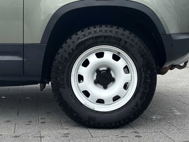 Land Rover Defender 90 D200