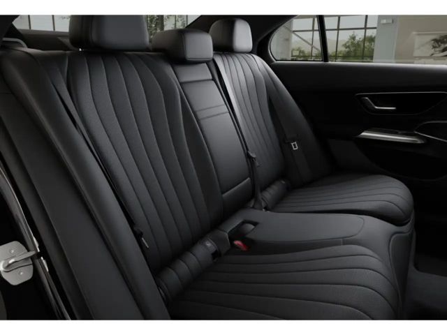 Mercedes-Benz E 220 AMG Line E 220 d Sedan