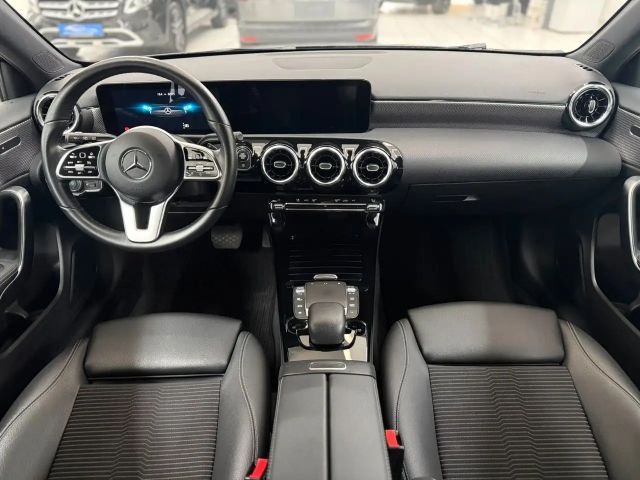 Mercedes-Benz A 180 Progressive