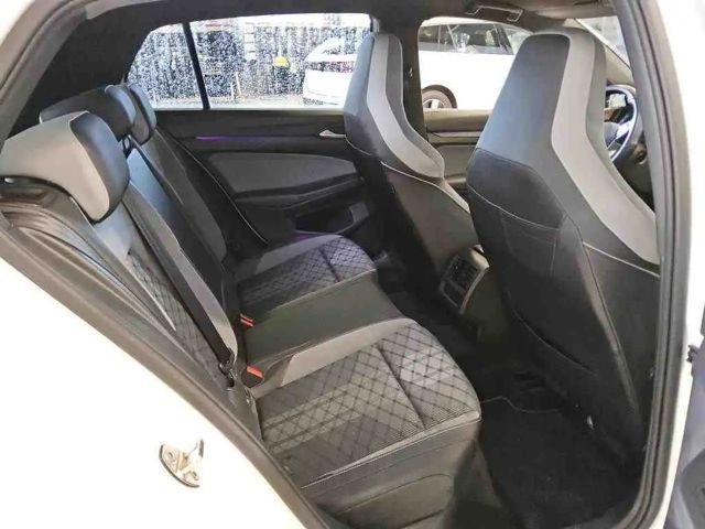 Volkswagen Golf DSG R-Line