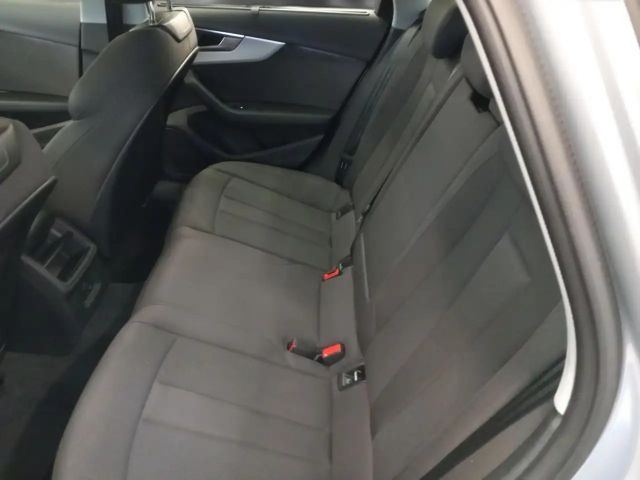 Audi A4 35 TFSI S-Tronic