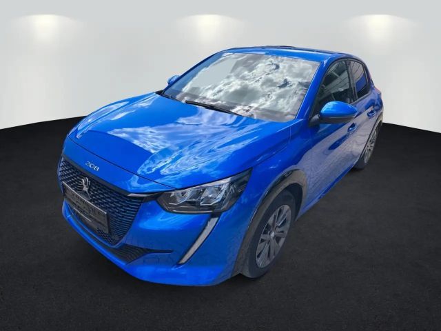 Peugeot E-208 e- Elektromotor 136 Rückfahrkamera mit 180°