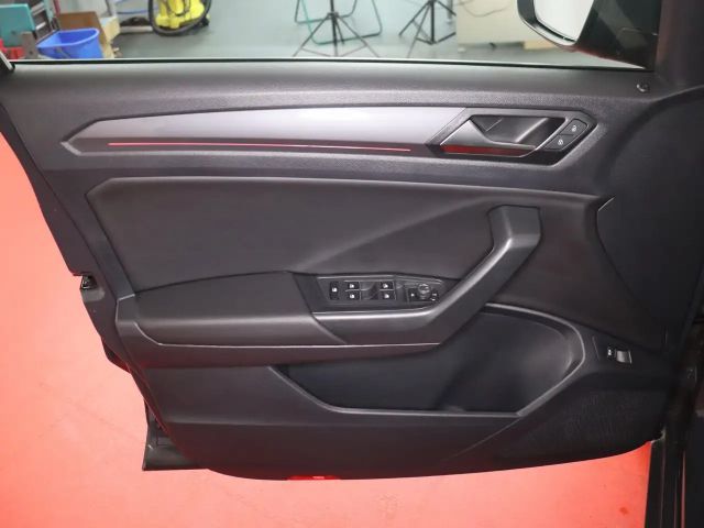 Volkswagen T-Roc 1.5 TSI DSG Sport