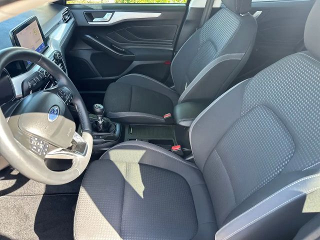 Ford Focus Cool & Connect