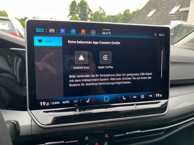 Volkswagen Golf Style Variant