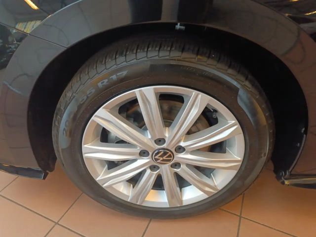 Volkswagen Touran 1.5 TSI DSG Pro R-Line