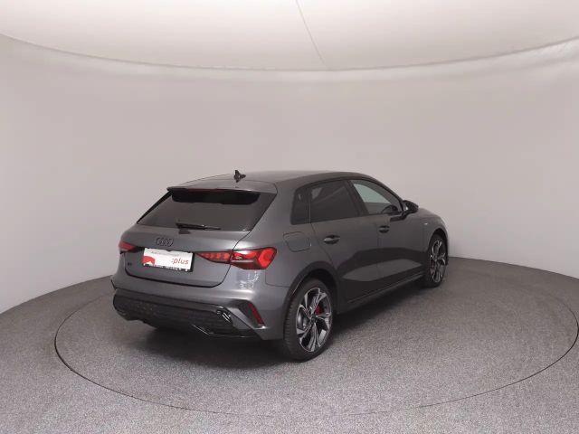 Audi A3 45 TFSI Hybride S-Line Sedan