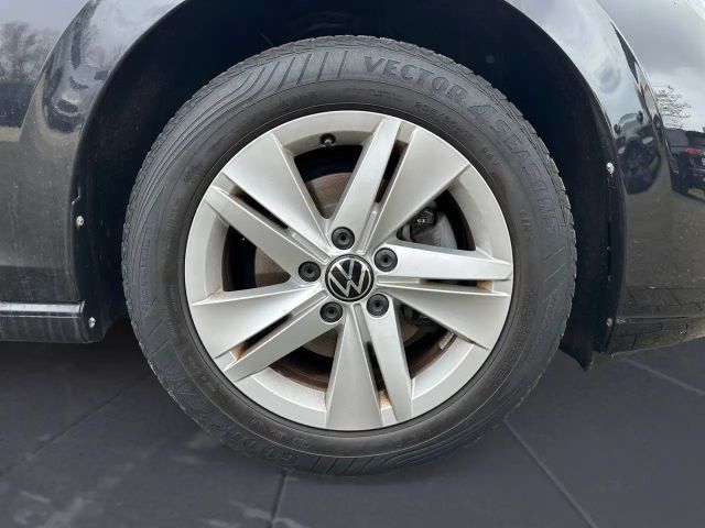 Volkswagen Golf 1.5 TSI Business Life Variant