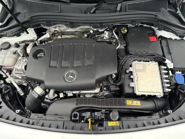 Mercedes-Benz B 180 B 180 d Sedan