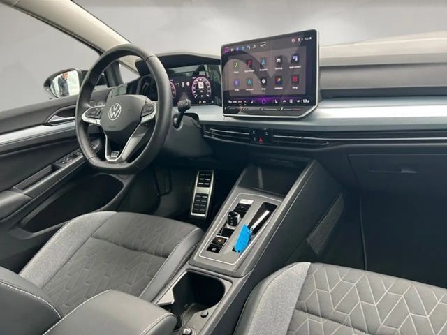 Volkswagen Golf 1.5 eTSI DSG Golf VIII