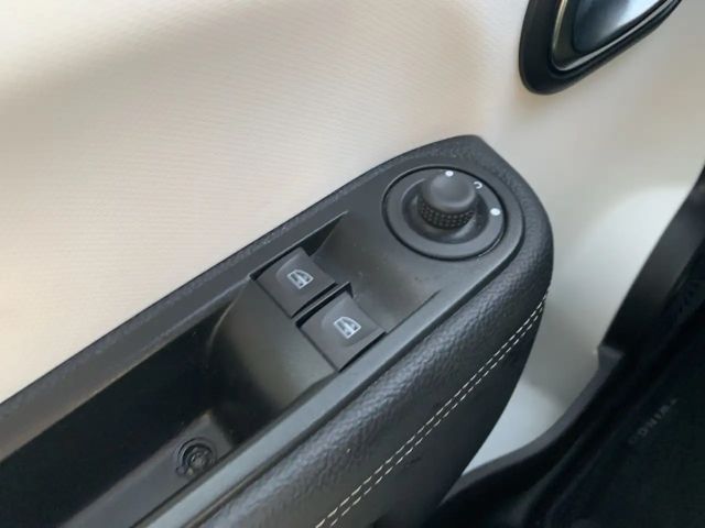 Renault Twingo E-Tech Techno