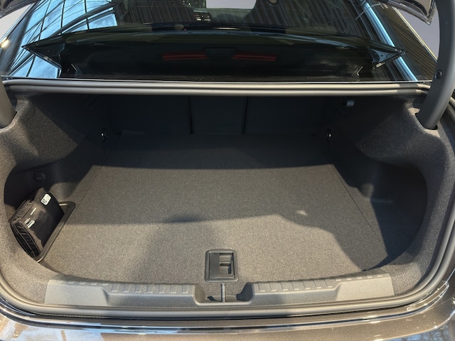 Audi RS3 Quattro S-Tronic Sedan