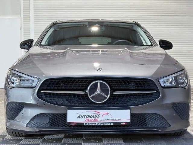 Mercedes-Benz CLA 200 °Shzg°Navi°TWA°Spur°RFK°BT