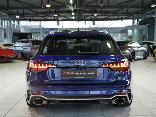 Audi RS4 Avant Quattro
