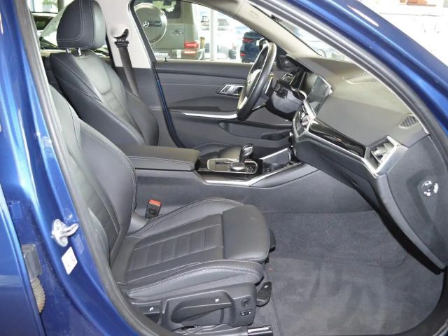 BMW 330 330i Luxury Line Touring