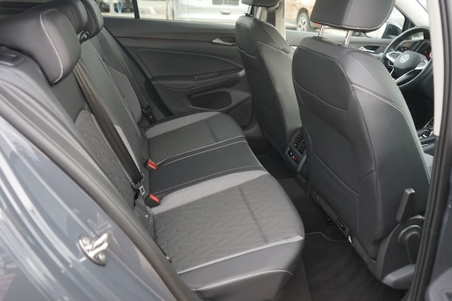 Volkswagen Golf 1.5 eTSI Golf VIII