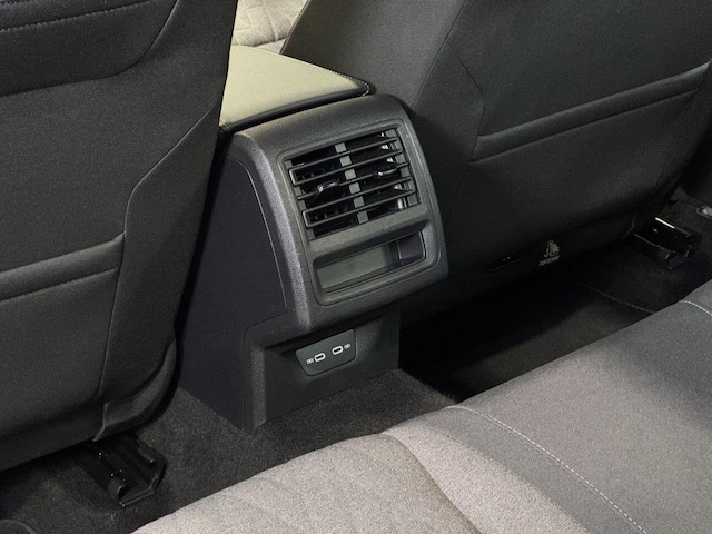 Volkswagen Golf 1.5 TSI Life Variant