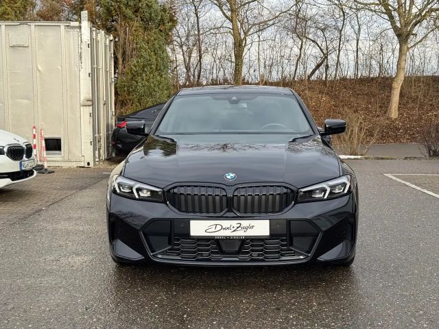 BMW 320 320d M-Sport Sedan xDrive