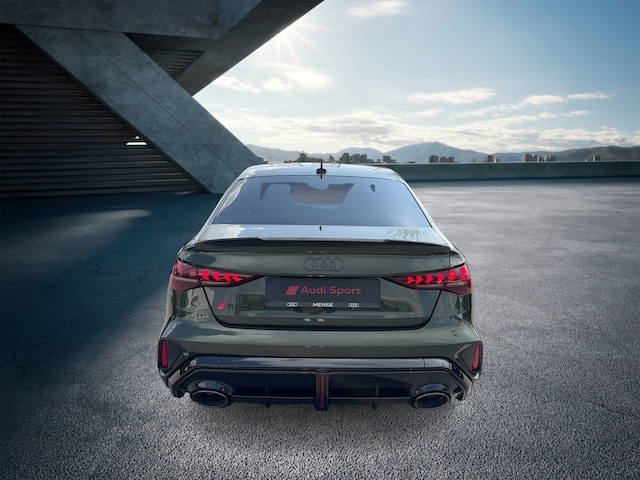 Audi RS3 Quattro S-Tronic Sedan