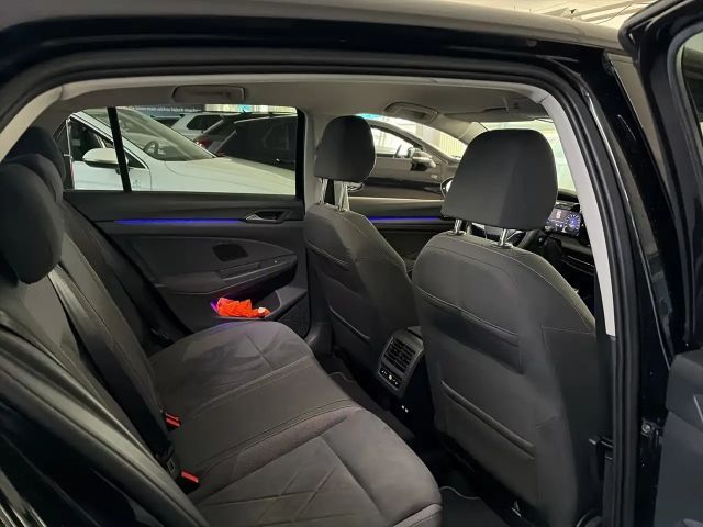 Volkswagen Golf 1.5 TSI Style