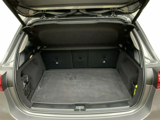 Mercedes-Benz B 180 SpurW W-Paket PDC SHZ SpurH LED el.Heck