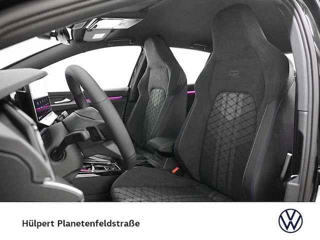 Volkswagen Golf 1.5 eTSI Golf VIII R-Line