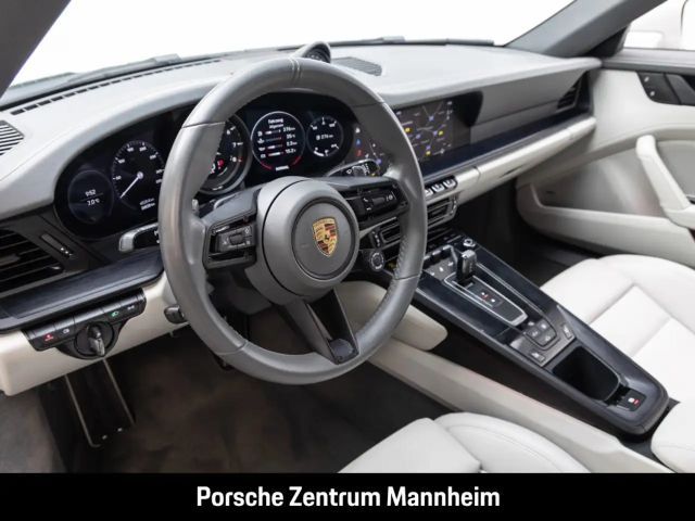 Porsche 992 Carrera Coupé GTS