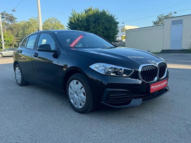 BMW 116 116d Sedan