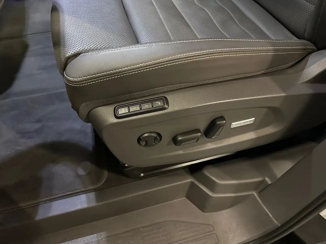 Volkswagen Multivan Lang Style T7