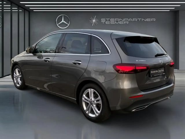 Mercedes-Benz B 200 B 200 d Sedan