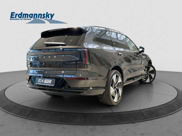Volvo EX90 