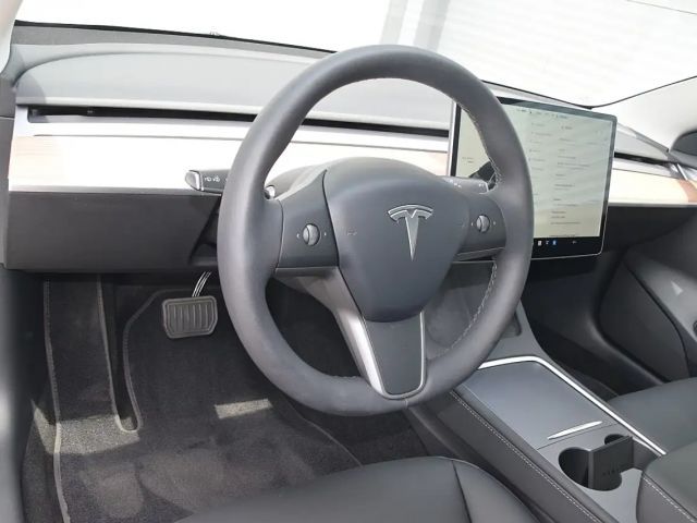 Tesla Model 3 AWD Long Range