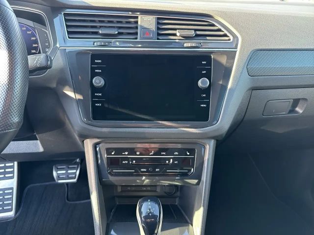 Volkswagen Tiguan R / R-Perform. Akrapovic / H&K DCC- Fahrw.