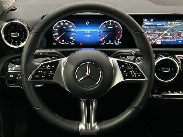 Mercedes-Benz A 180 A 180 d Hatchback