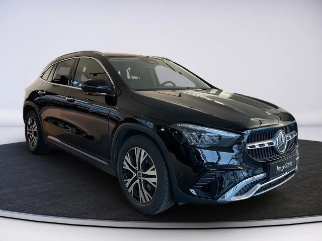 Mercedes-Benz GLA 200 4MATIC GLA 200 d