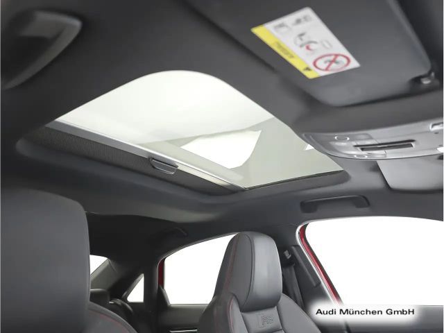 Audi RS3 S-Tronic Sedan