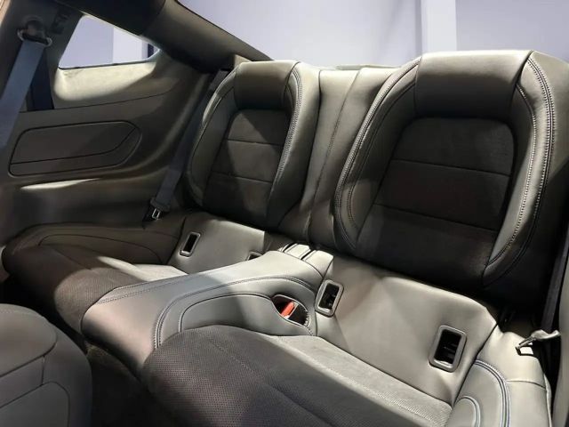 Ford Mustang Fastback GT 5.0 V8