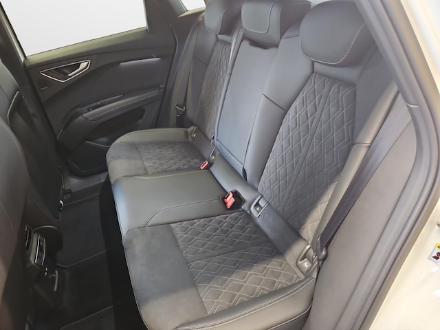 Audi Q4 e-tron SUV 45 e-tron Audi Q4 e-tron