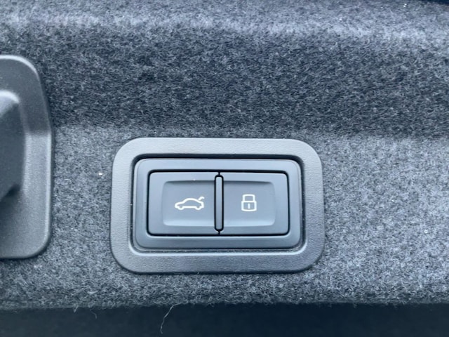 Audi A6 55 TFSI Quattro S-Tronic Sedan Sport