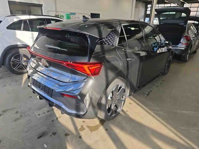 Cupra Born 150kW(204PS) 62 kWh +LED +RKAM +ACC +"19 +NAVI +SHZ +