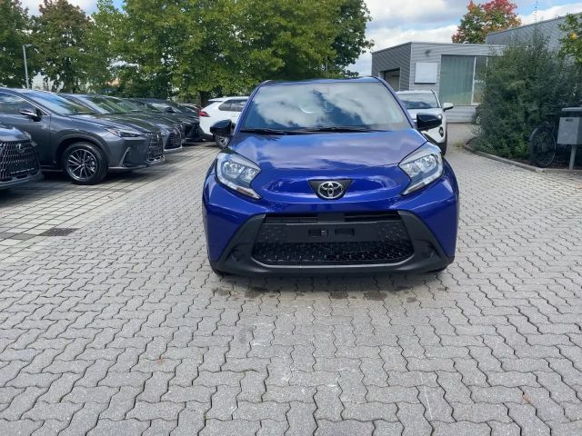 Toyota Aygo X 1.0 VVT-i Business