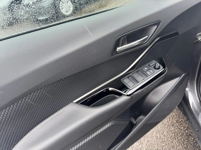 Toyota C-HR Hybride Team D