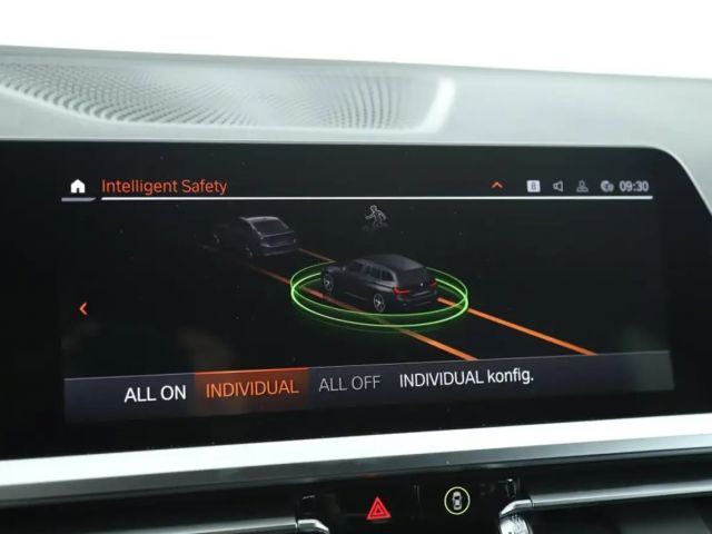 BMW 330 330e M-Sport Touring xDrive