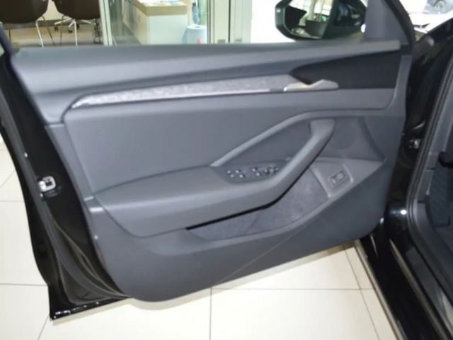 Skoda Superb 2.0 TDI Combi Selection