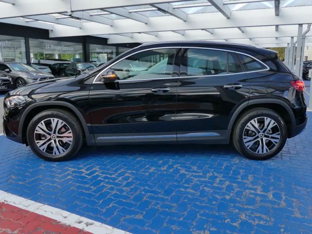 Mercedes-Benz GLA 200 Progressive